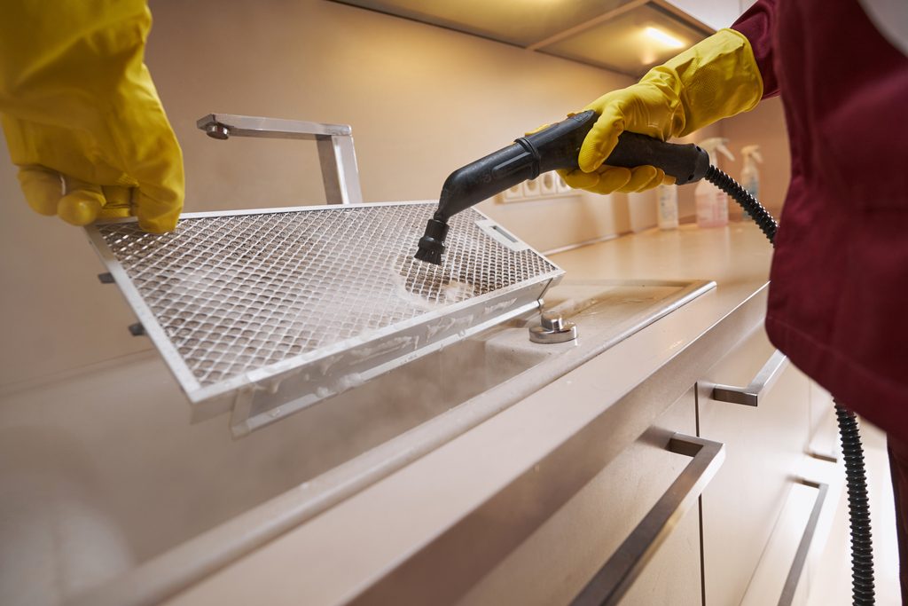 Cozinha profissional como aplicação de tratamento de água para lavagem